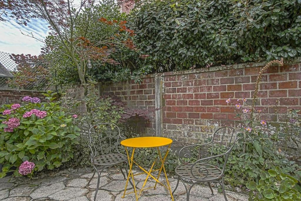 Maison De Ville Avec Jardin Étretat Eksteriør billede